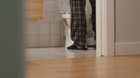 尿完低头看一眼！这种尿液可能是膀胱癌的危险信号......