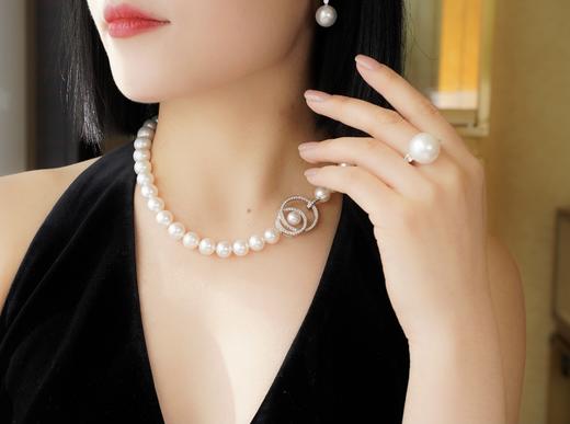 18K金珍珠花瓣两用款耳钉
珍珠12-13mm 商品图5