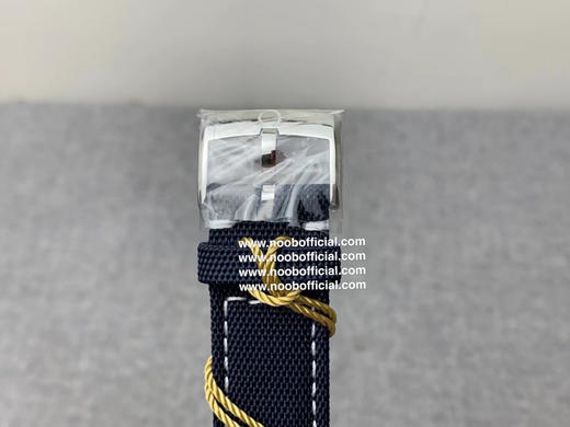 Noob真功能 史努比150周年计时打开之后后盖火箭能转动地球🌍一直能动的同步专柜功能，预定出货！ 商品图1