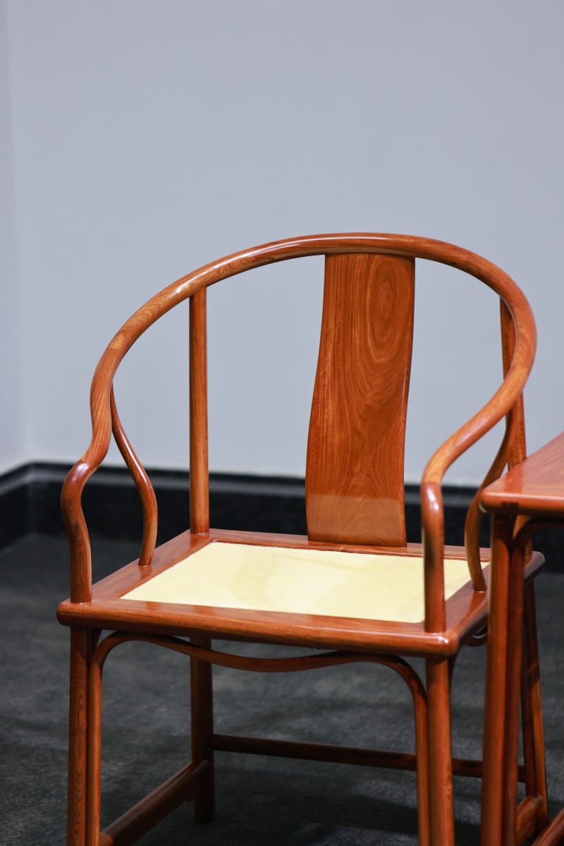 缅甸花梨垂手软屉圈椅三件套(运费到付)