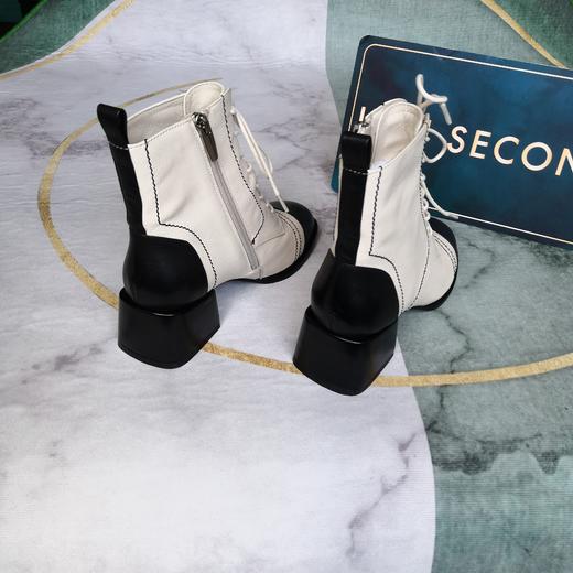 IUIU粗跟女靴 商品图1