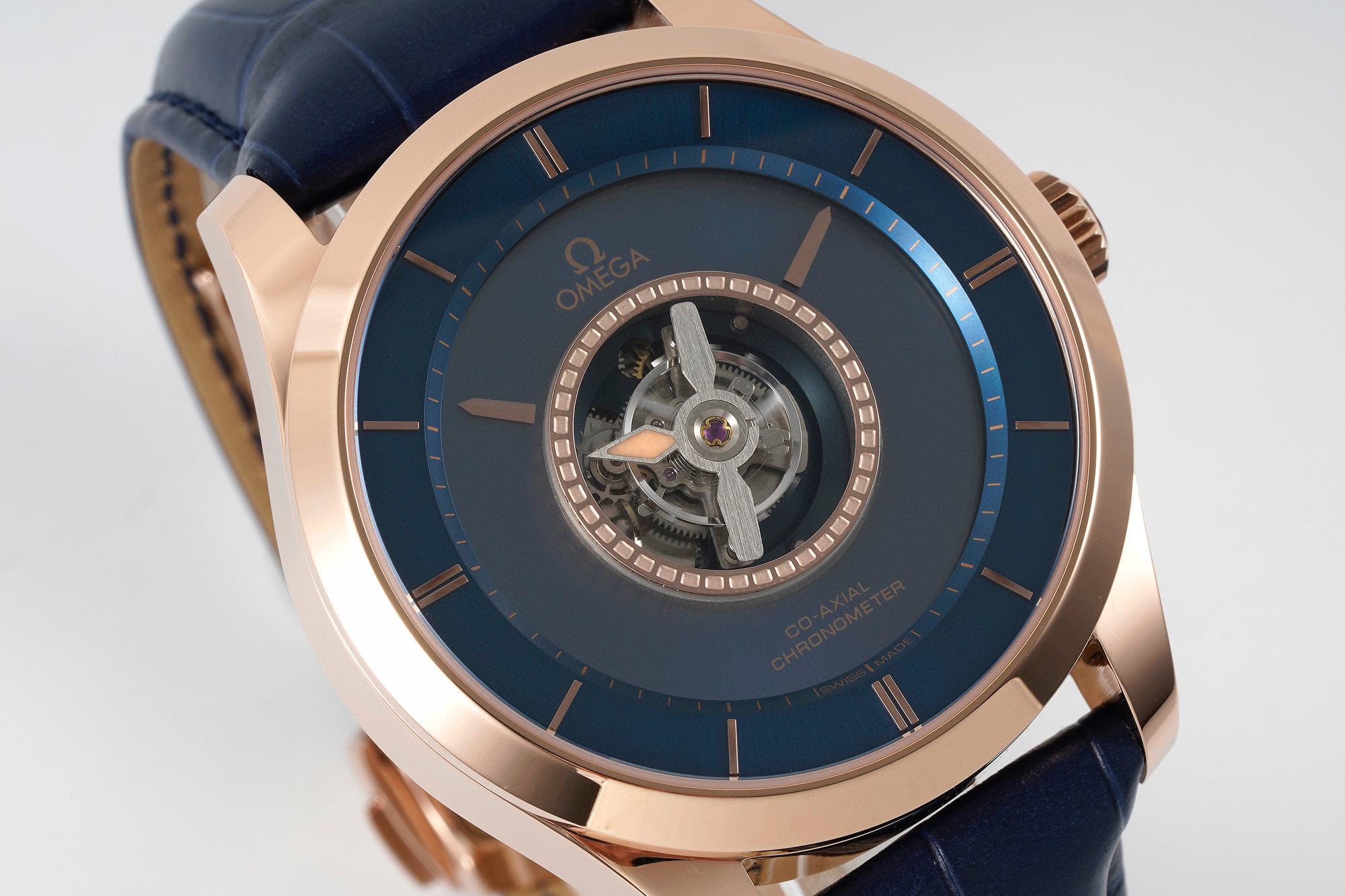 欧米茄 mi飞行的时间 将经典陀飞轮技术