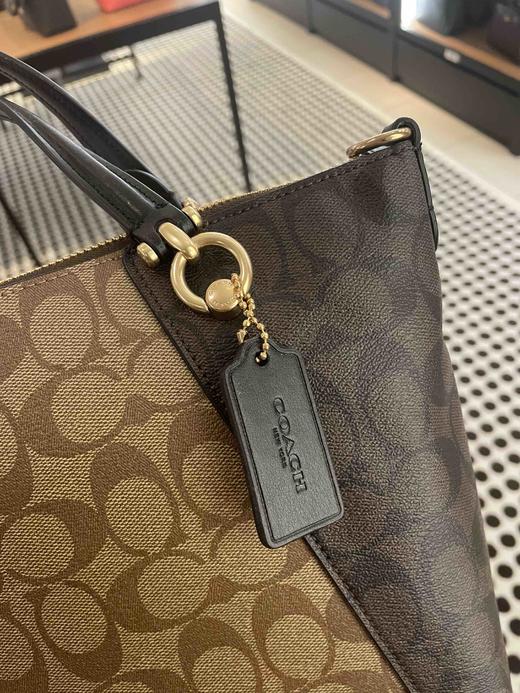 ¥1299！Coach 新色 🆕拼色老花饺子包 商品图3