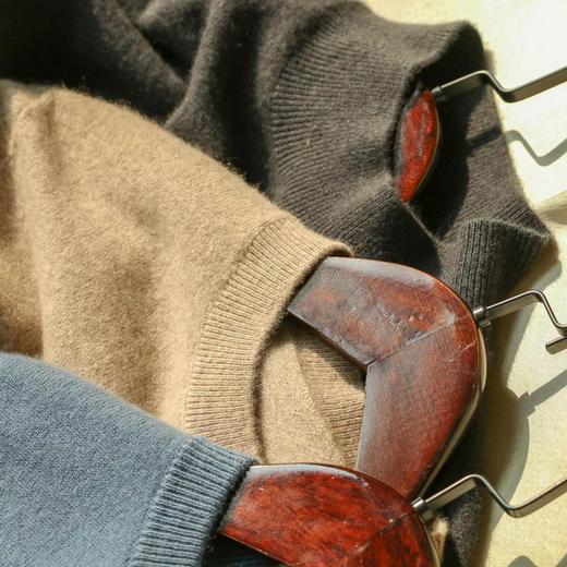 【à perles男士精品】纯羊绒，无缝一体，中等厚度，超精英气质！3个领型，5个颜色任选！推荐多色入【清仓，不退不换】 商品图10