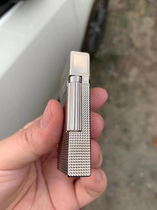 正品的都彭打火机..只有四十个..原材料涨钱厉害..价格不变.. 商品图2