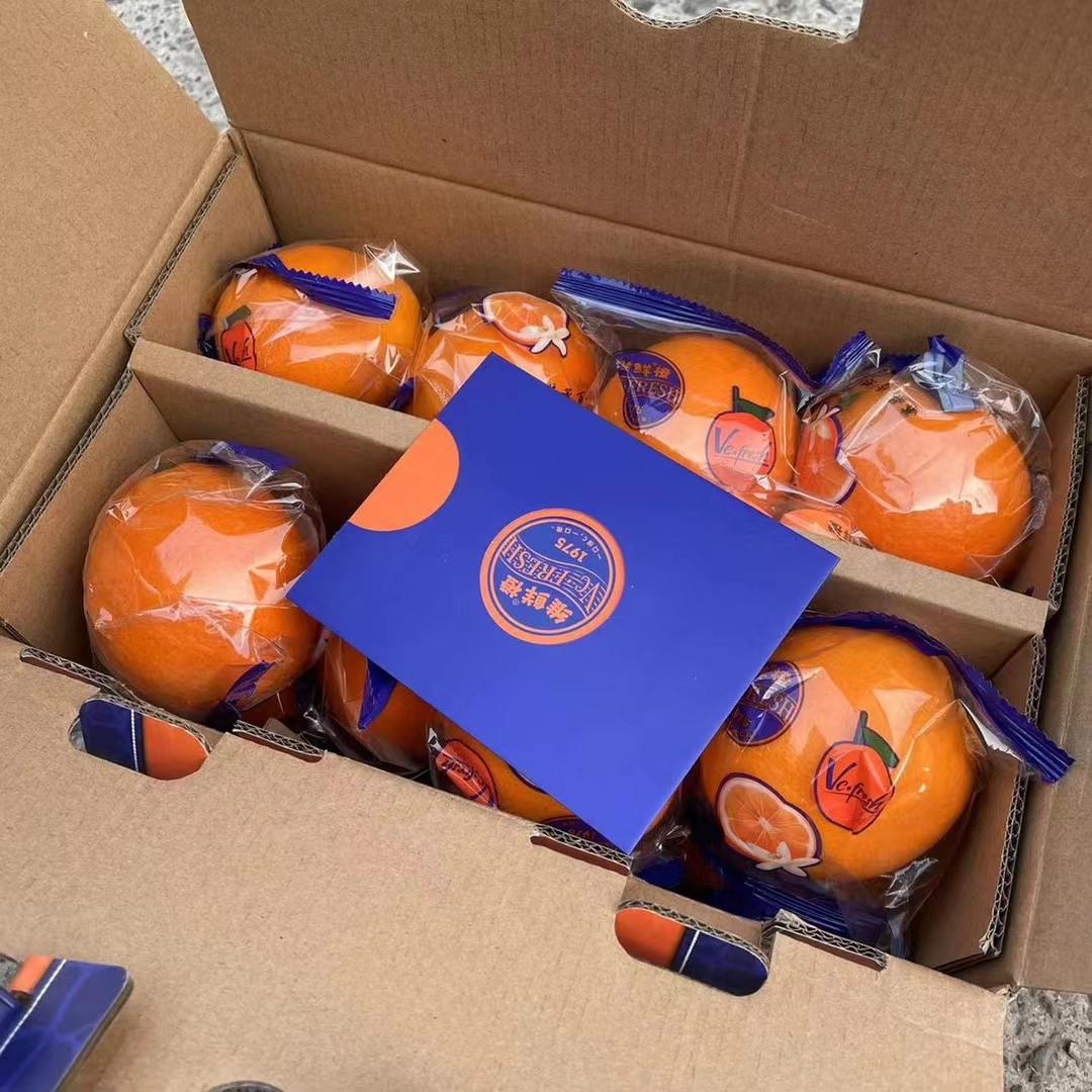 维鲜橙的包装设计上区别于一般的包装 维鲜橙的包装比一般果品更为