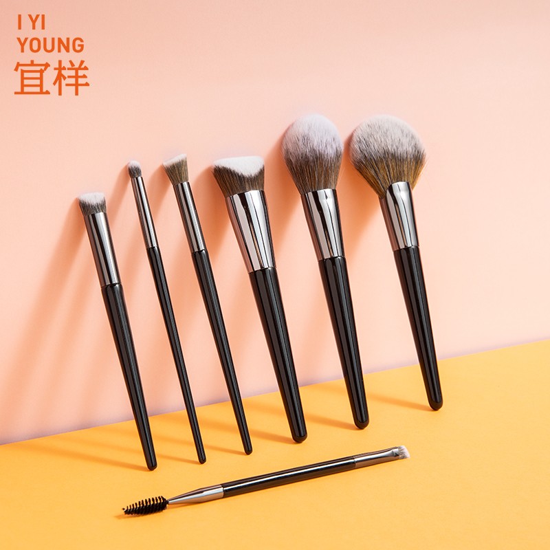 宜样 美妆/护肤   化妆刷七件套刷子带巴宝莉收纳袋（不支持退换货）