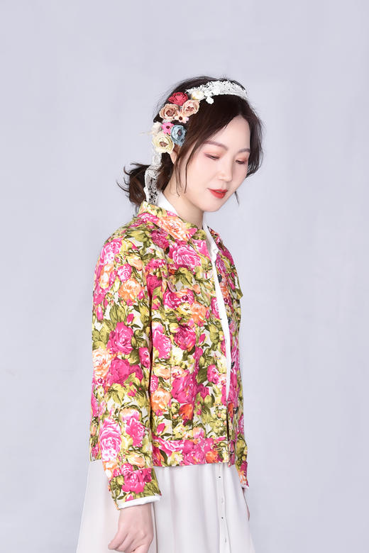圣三利女装  时尚休闲多彩玫瑰印花夹克外套SL121A13 商品图1