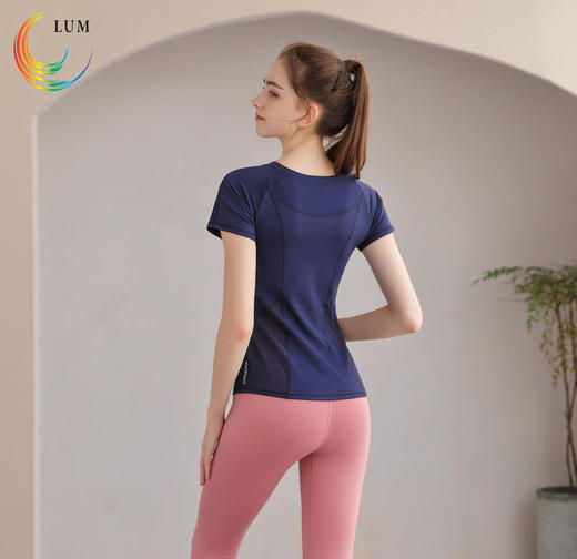 LUM39869露檬瑜伽运动短袖双面磨毛面料（含胸垫） 商品图5