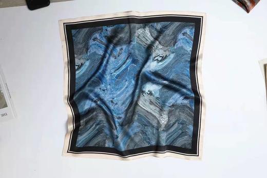 巾彩真丝小方巾 商品图0