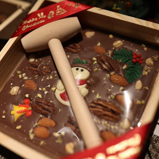 【2021圣诞节】纯可可脂➕坚果🌰巧克力敲敲乐（1盒到付，2盒包邮）顺丰快递，可发全国 商品图1