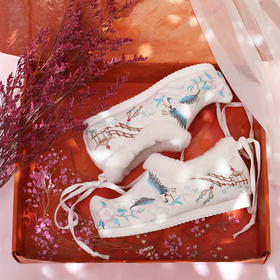 古风汉服鞋子女冬季加绒加厚内增高翘头汉鞋女学生保暖绣花鞋棉鞋