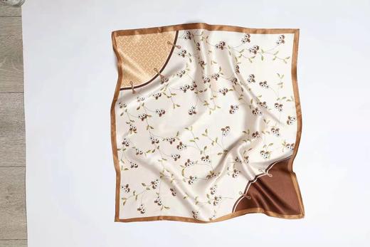 巾彩真丝小方巾 商品图4