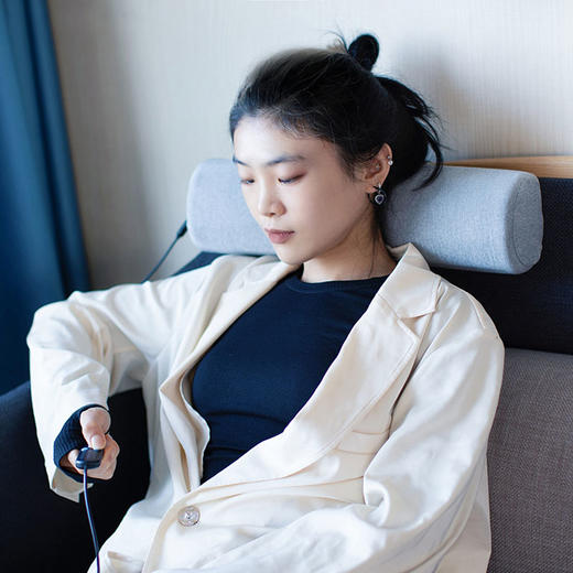 【人体工程学专利 释放骨骼间压力】TOTONUT加特林颈椎枕 直流变频 五秒速热 优选 商品图1