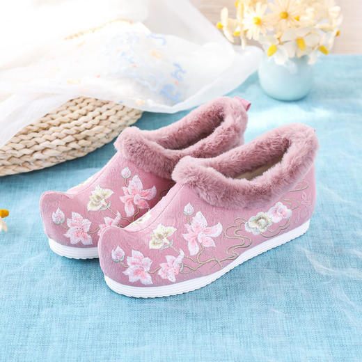 古风汉服鞋子女冬季加绒加厚内增高翘头汉鞋女学生保暖绣花鞋棉鞋 商品图8