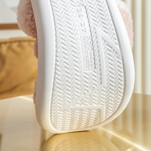 【圣诞小鹿 穿上萌气爆表】新款卡通棉拖鞋冬天圣诞鹿可爱居家室内家居厚底保暖拖 鞋情侣 商品图2