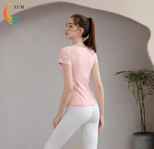 LUM39869露檬瑜伽运动短袖双面磨毛面料（含胸垫） 商品图3