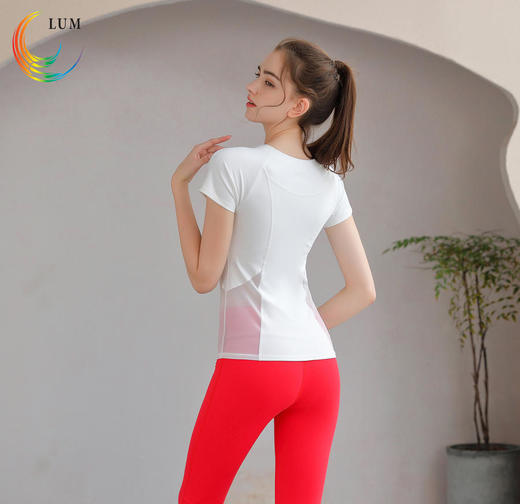 LUM39869露檬瑜伽运动短袖双面磨毛面料（含胸垫） 商品图7