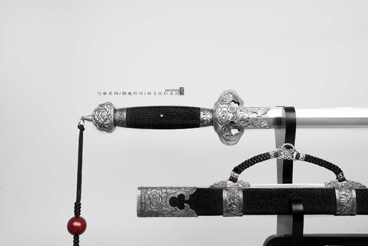 三希堂 乌骓系列 羽毛纹启圣剑  未开刃 商品图3