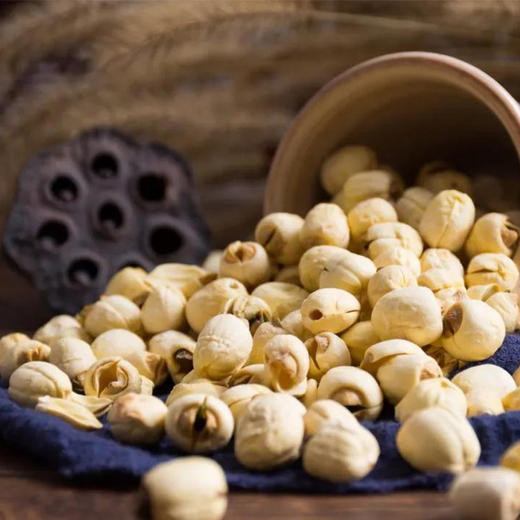 热卖【手工白莲】精选江西广昌的新莲，纯手工剥皮去衣，粉糯香甜 商品图0