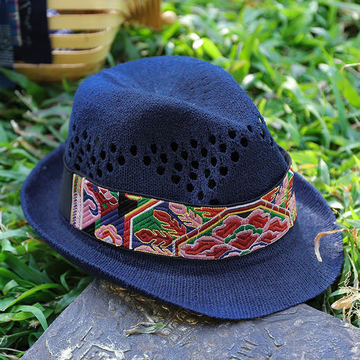 青雀冠绣花礼帽 | 杨丽萍老师同款 | 双色可选| 现货加急发  商品图1