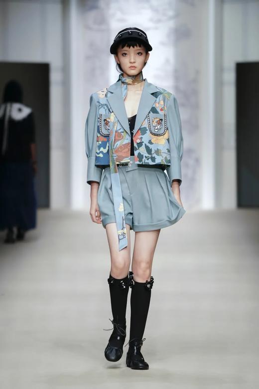 珍珠盘扣西装短裤 商品图5