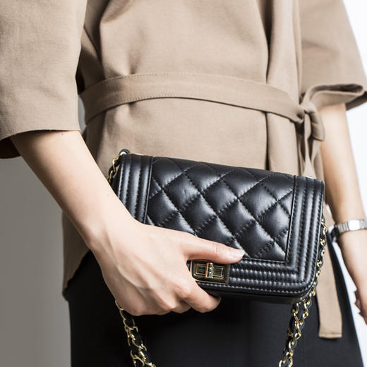 意大利原产andrea cardone 真皮经典菱格挎包 商品图14