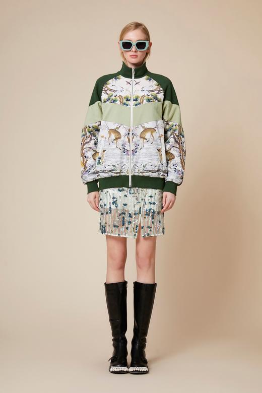 广绣鹤鹿同春图绿色拼接棒球衣 商品图3