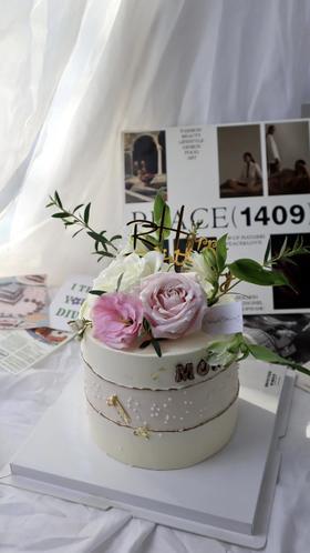 | 加高鲜花蛋糕 |妈妈款，此款蛋糕禁止使用金箔、金粉，实物没有金箔金粉