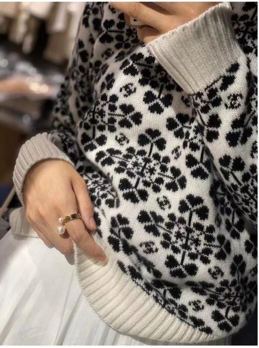 女小香四叶草毛衣 商品图2