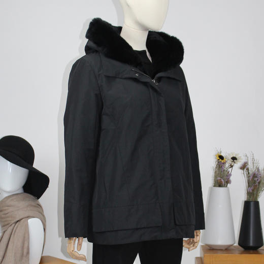 FOCALS福柯斯女装冬季獭兔毛可拆卸连帽拉链短款尼克服FYLDO723N1 商品图1