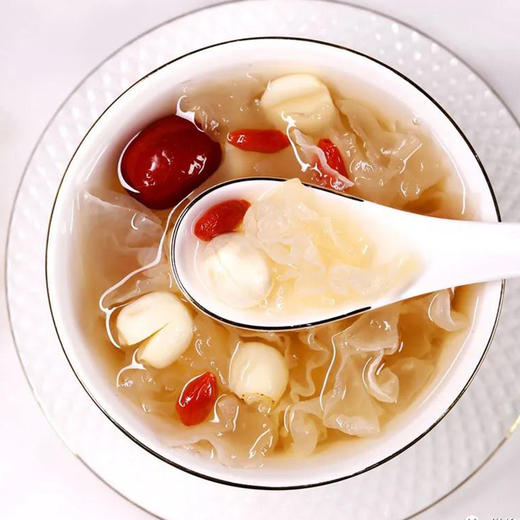 热卖【手工白莲】精选江西广昌的新莲，纯手工剥皮去衣，粉糯香甜 商品图6