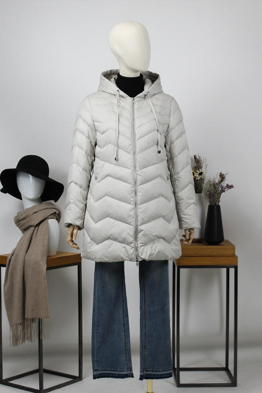 FOCALS福柯斯女装冬季新款休闲拉链连帽中长款羽绒服FRGDD798AW 商品图5