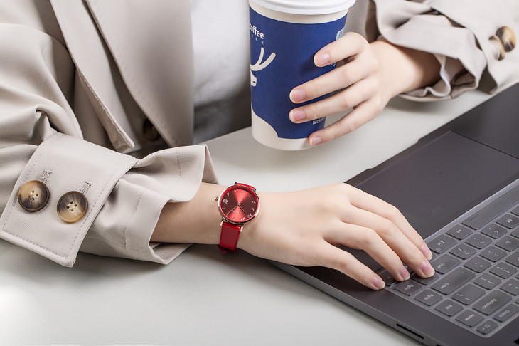 买赠手镯和项链「虎年限定手表」sunkta桑达2022年国潮鸿运石英女表