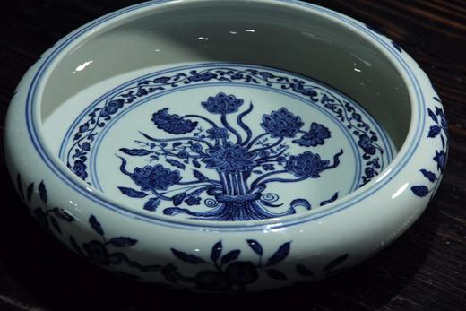 李文华：柴窑【青花一束莲水洗】口径29厘米，高9厘米 商品图0