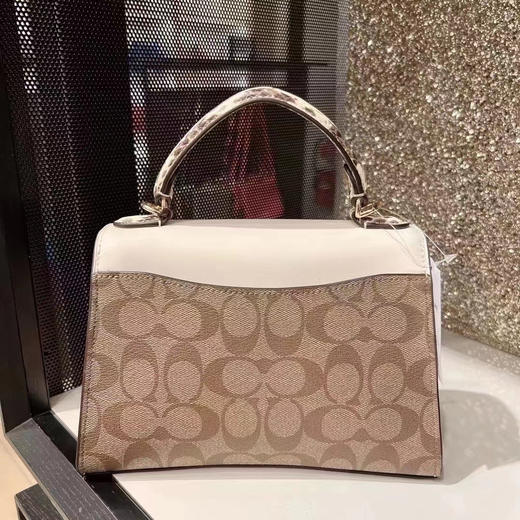 超级好看！💰1350✈️Coach 新款Pepper沙漏包 高级感扑面而来 商品图10