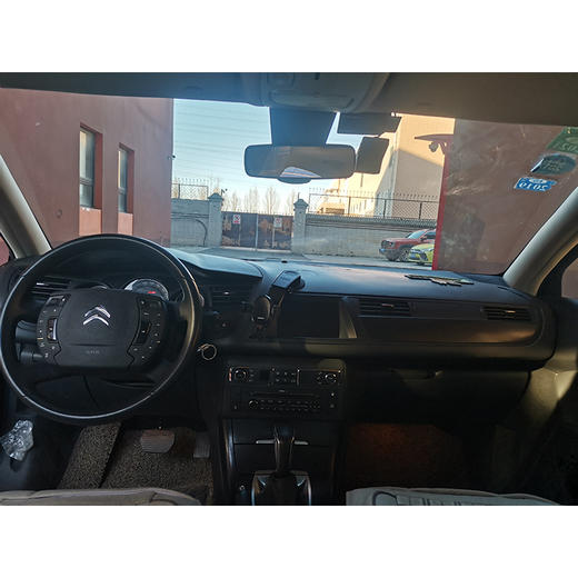 雪铁龙 C5 1.6T 自动尊贵型 【长租-北京】 商品图5