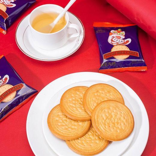 【李佳琦推荐】叮咚熊草原鲜乳大饼800g*2盒老式饼干儿时味道早餐零食整箱鲜奶饼 商品图2