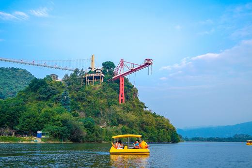 畅游套票 | 宝晶宫溶洞+天宫玻璃桥+天鹅湖游船+丛林飞车（或天鹅湖飞索）+卡丁车+丛林穿越【当天票】 商品图2