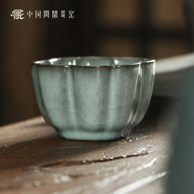 问鼎哥窑锦绣宋纹葵扇杯（缺货）