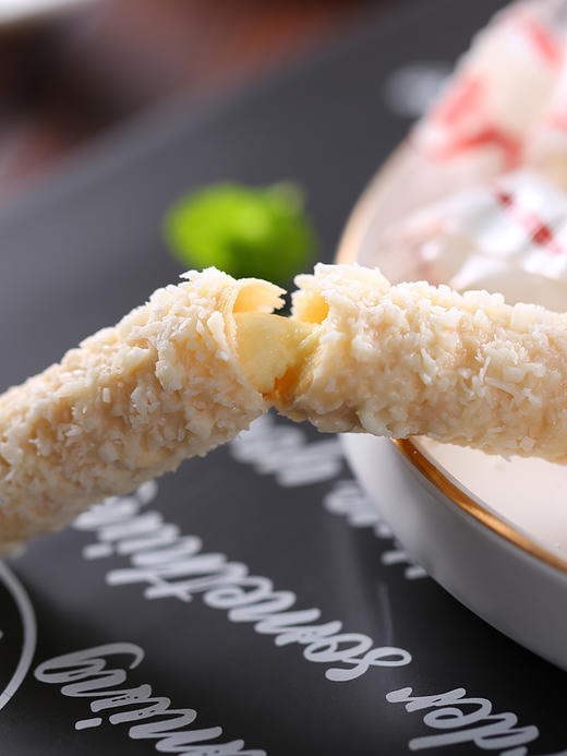 【中欧班列精选】WWJ俄罗斯进口拉迈尔牌星空椰蓉棒 500g/袋 商品图6