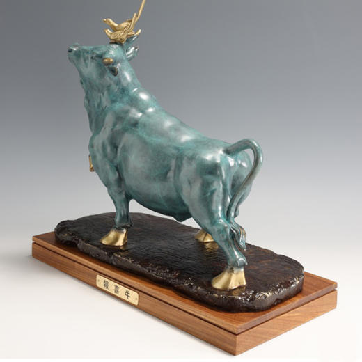 朱府铜艺 报喜牛现代客厅装饰品牛摆件创意办公家居饰品礼品 商品图4