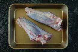 【带骨绵羊前腱子肉】产地：澳大利亚，46元/斤