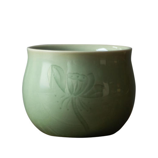 茶香记 龙泉青瓷弟窑梅子青古杯60ml荷韵手工刻绘陶瓷茶杯主人杯 商品图4