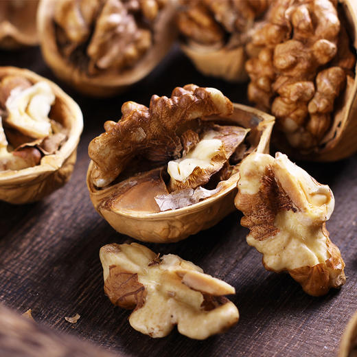 【塔玛庄园】手剥烤核桃草本味纸皮易剥香酥可口老少皆宜健康营养288g 商品图2