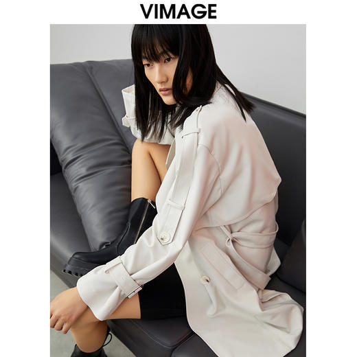 VIMAGE/纬漫纪V1704301风衣 商品图3