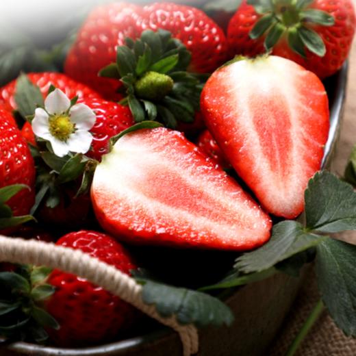 【12.23视频号】丹东九九草莓 整盒 红颜草莓 商品图1