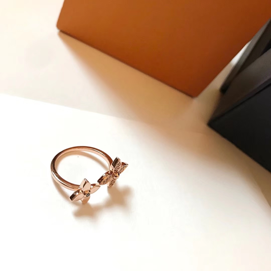 路易威登 louis vuitton lv 满钻 双花戒指 四叶草套装 戒指 小清新