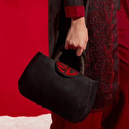 TANGY Collection/天意精品秋冬新品国风原创针织绣花手提包 商品图2