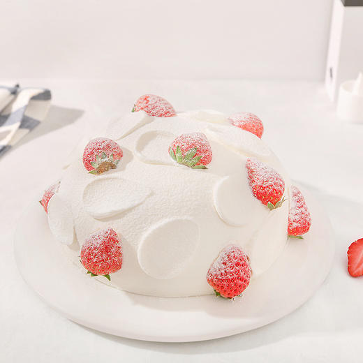 【草莓炸弹-网红爆款】1磅 鲜嫩多汁草莓搭配动物奶油绵密沁甜（赣州） 商品图0